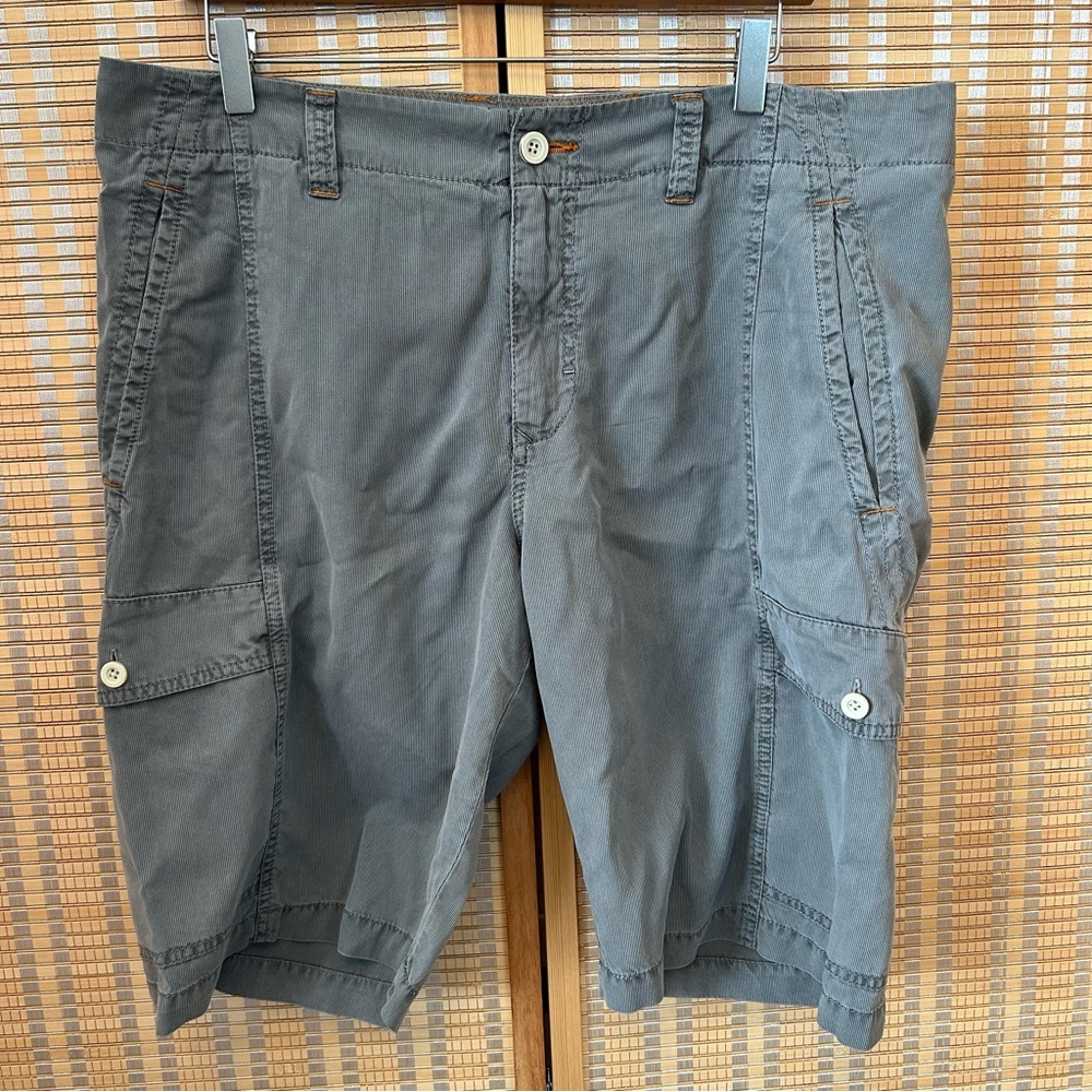 Tommy Bahama Mens Cargo Shorts Flat Front Tencel Cotton Gray‎ Size 35